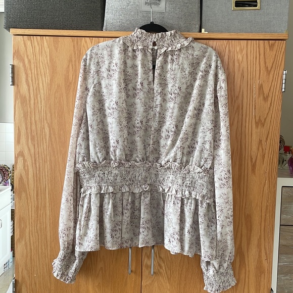 NWOT perfectlyPriscilla boutique sz 22/24 Give Me A Sign Floral Top - Light Sage - Picture 4 of 8